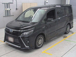 2017 Toyota Voxy