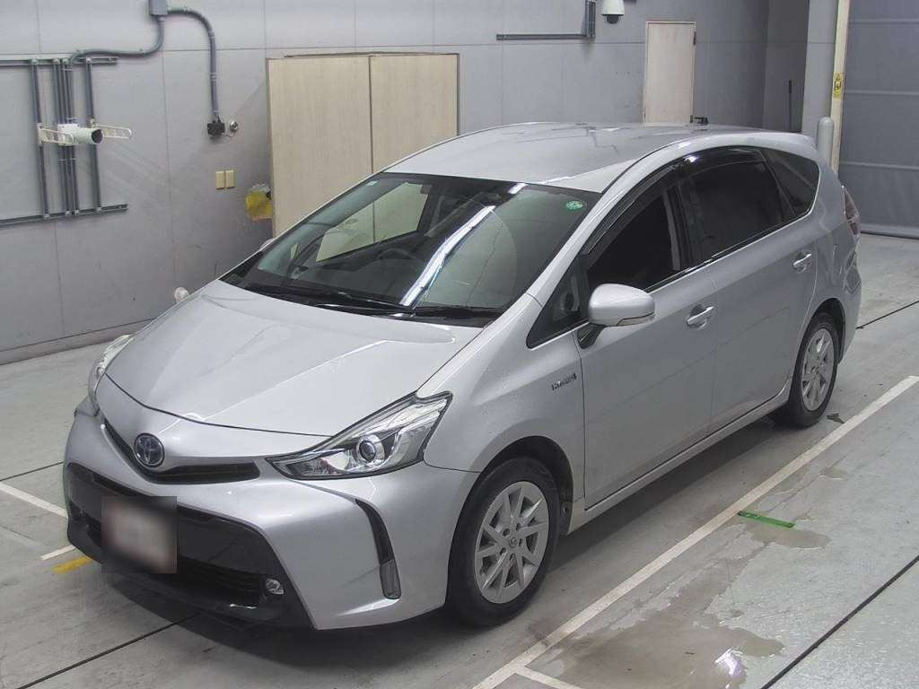 2017 Toyota Prius alpha ZVW41W[0]