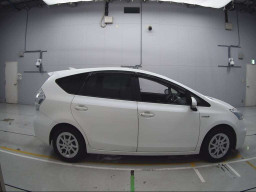 2014 Toyota Prius alpha