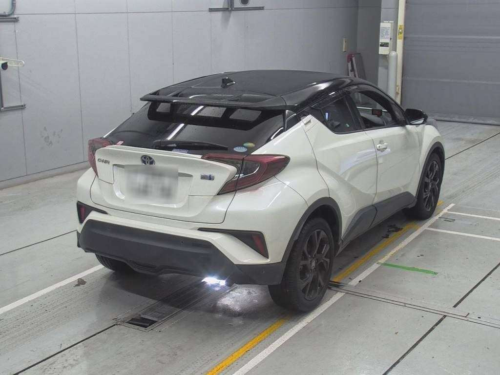 2019 Toyota C-HR ZYX10[1]