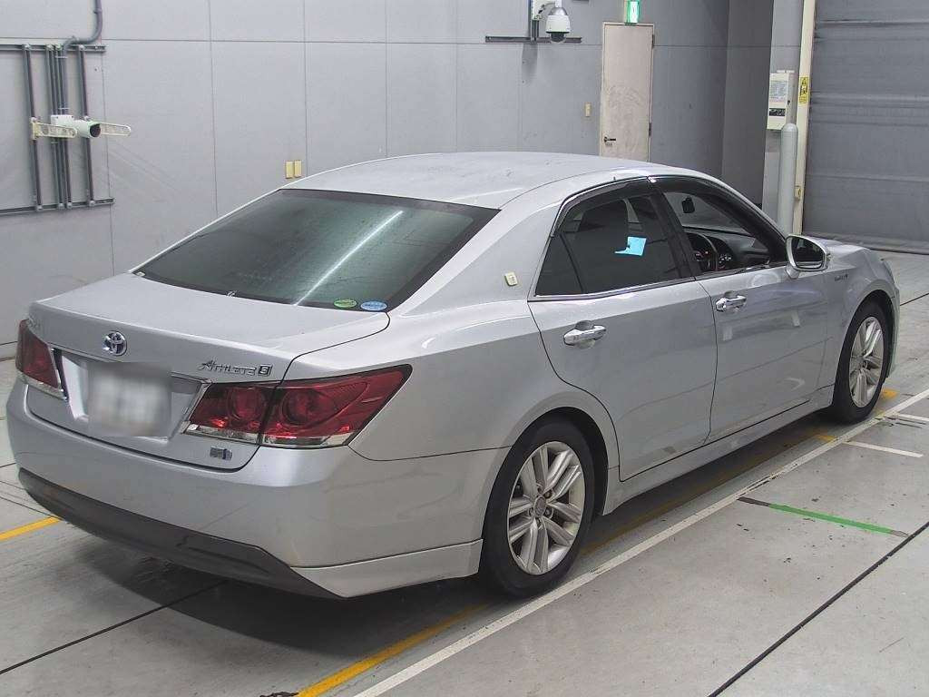 2013 Toyota Crown Hybrid AWS210[1]