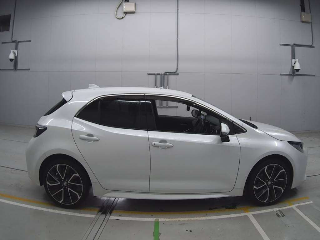 2020 Toyota Corolla Sports NRE210H[2]