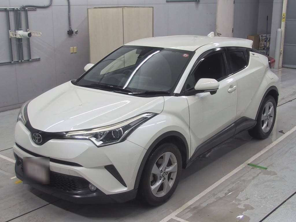 2017 Toyota C-HR NGX50[0]