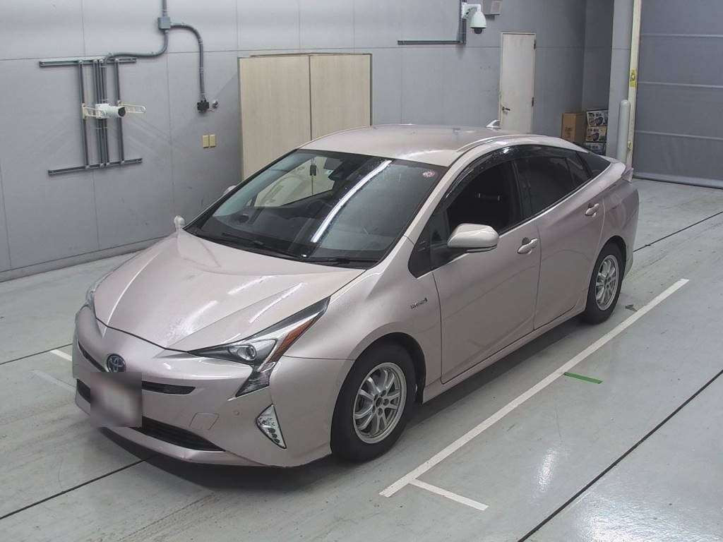 2017 Toyota Prius ZVW50[0]