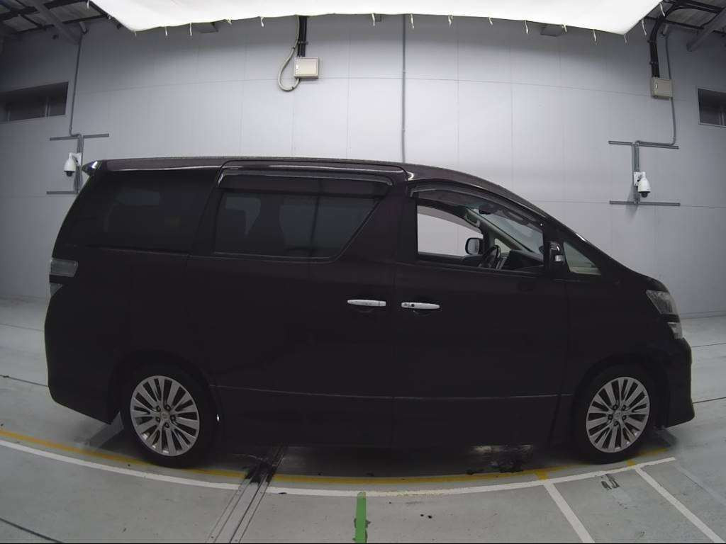 2013 Toyota Vellfire ANH20W[2]