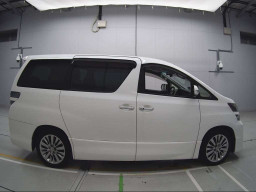 2013 Toyota Vellfire