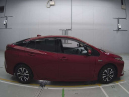 2017 Toyota Prius PHV