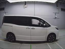 2018 Toyota Noah