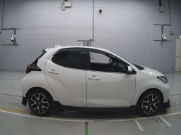 2020 Toyota YARIS