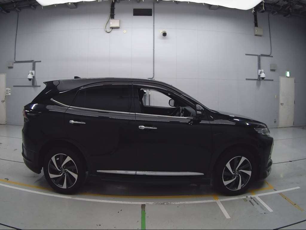 2017 Toyota Harrier ASU60W[2]