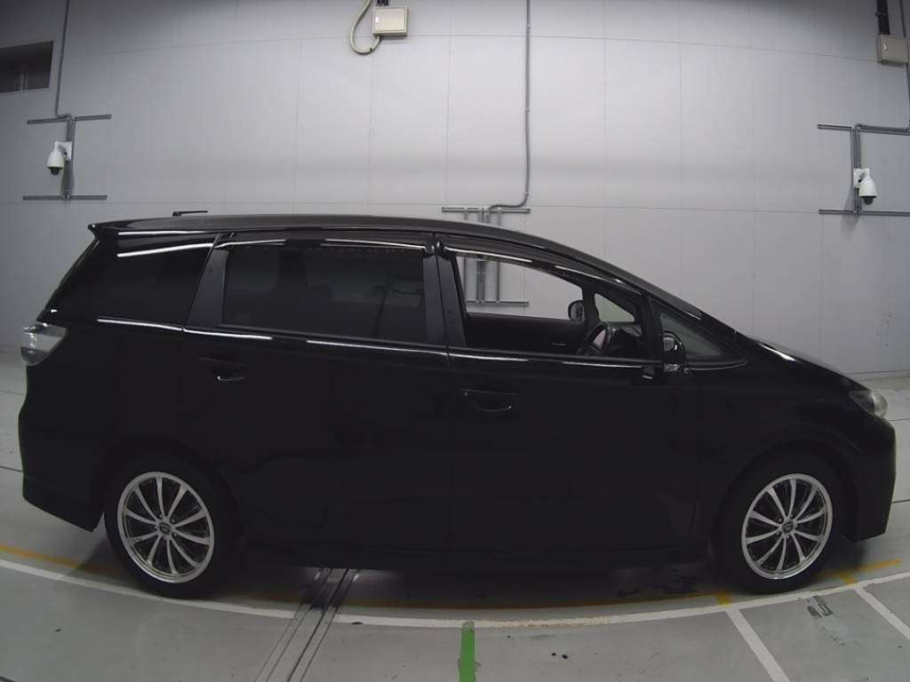 2013 Toyota Wish ZGE20W[2]