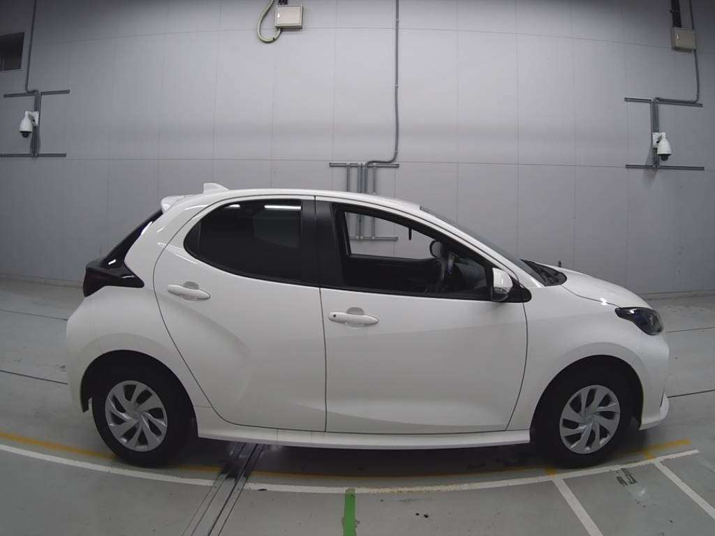 2021 Toyota YARIS KSP210[2]