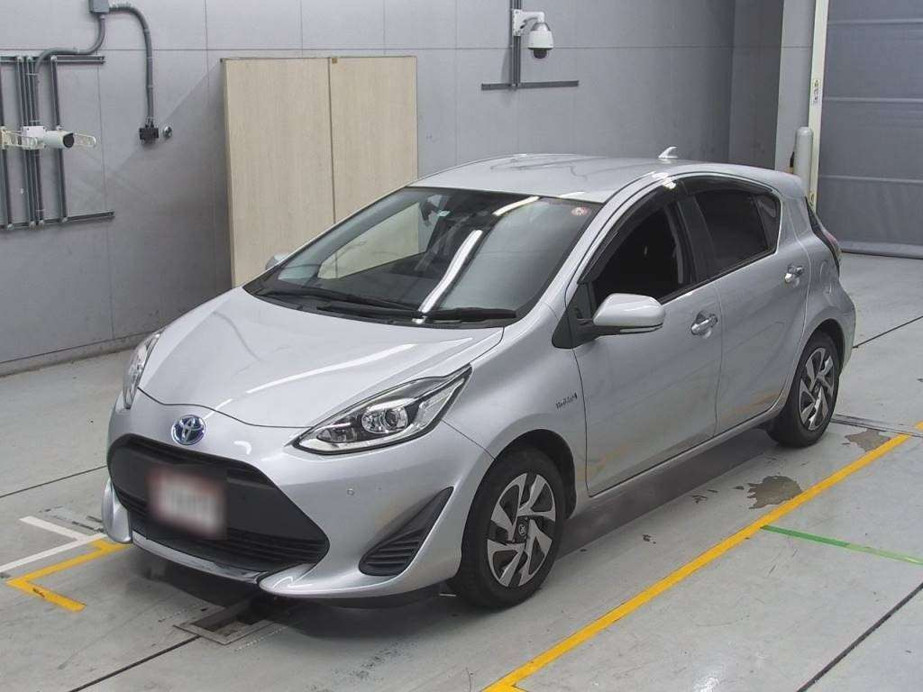 2019 Toyota Aqua NHP10[0]