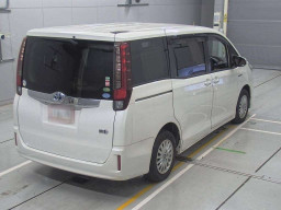 2015 Toyota Noah