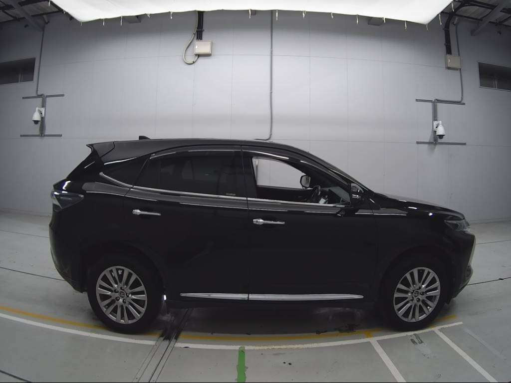 2016 Toyota Harrier ZSU65W[2]