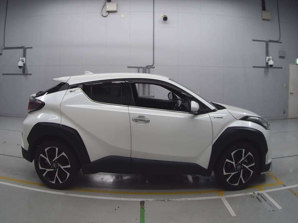 2018 Toyota C-HR ZYX10[2]