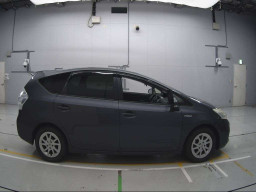 2012 Toyota Prius alpha