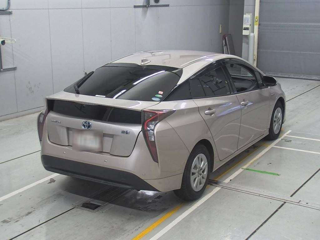 2018 Toyota Prius ZVW50[1]