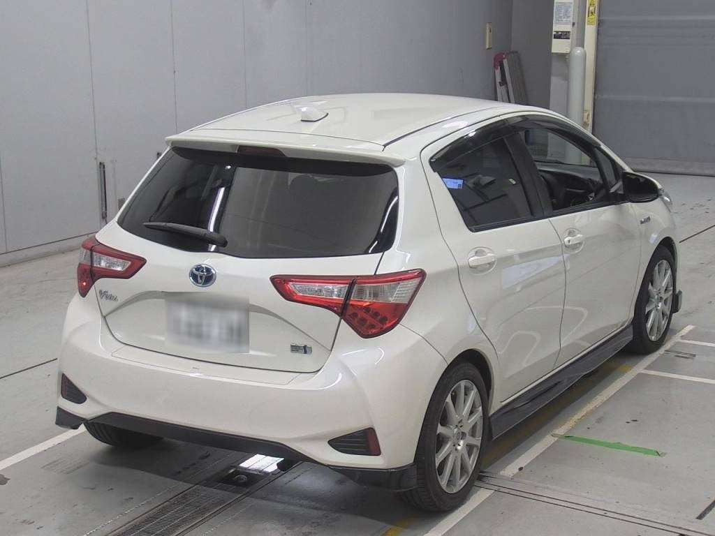 2017 Toyota Vitz NHP130[1]