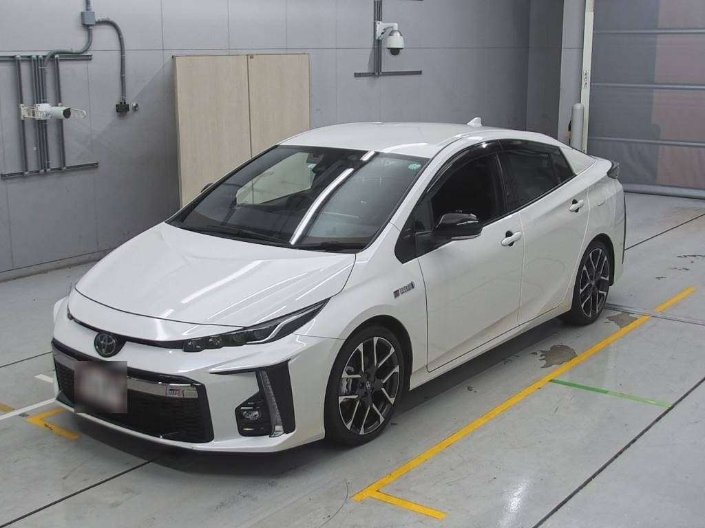 2020 Toyota Prius PHV ZVW52[0]