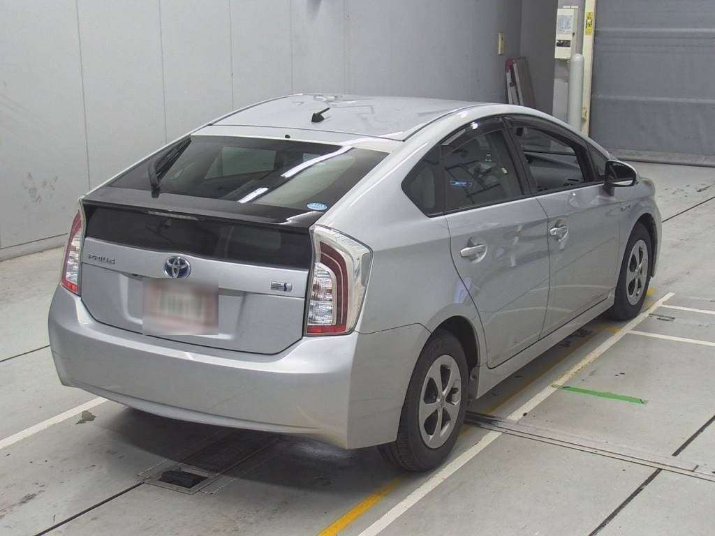 2013 Toyota Prius ZVW30[1]