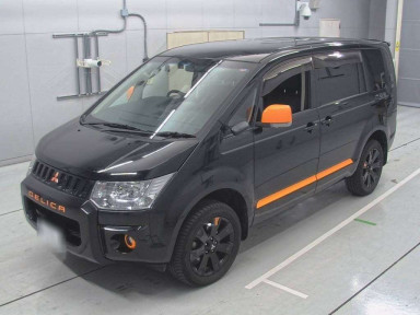 2017 Mitsubishi Delica D5