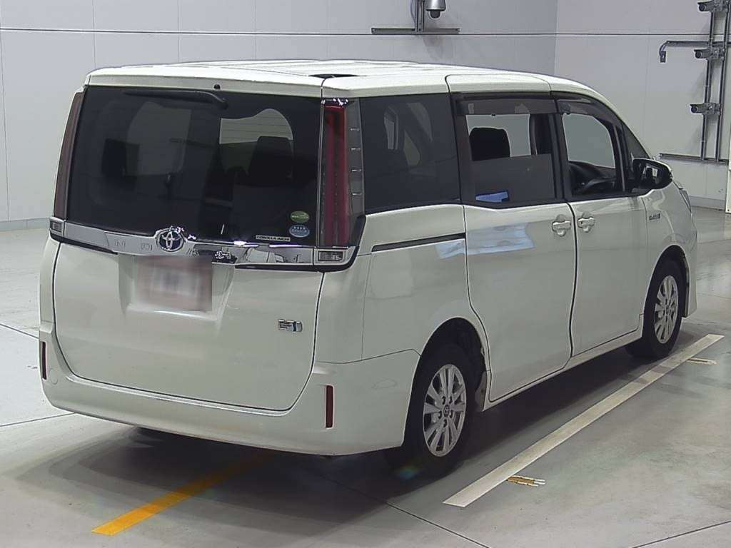 2018 Toyota Noah ZWR80G[1]