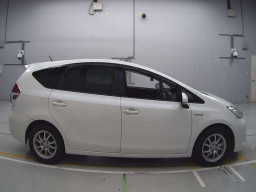 2016 Toyota Prius alpha