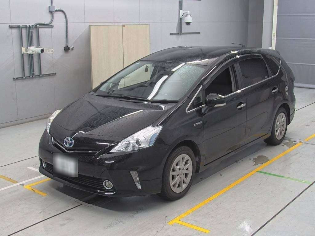 2013 Toyota Prius alpha ZVW41W[0]