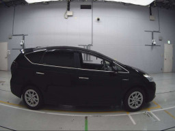 2013 Toyota Prius alpha