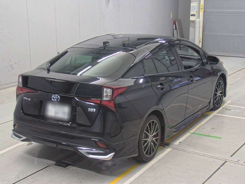 2020 Toyota Prius ZVW51[1]