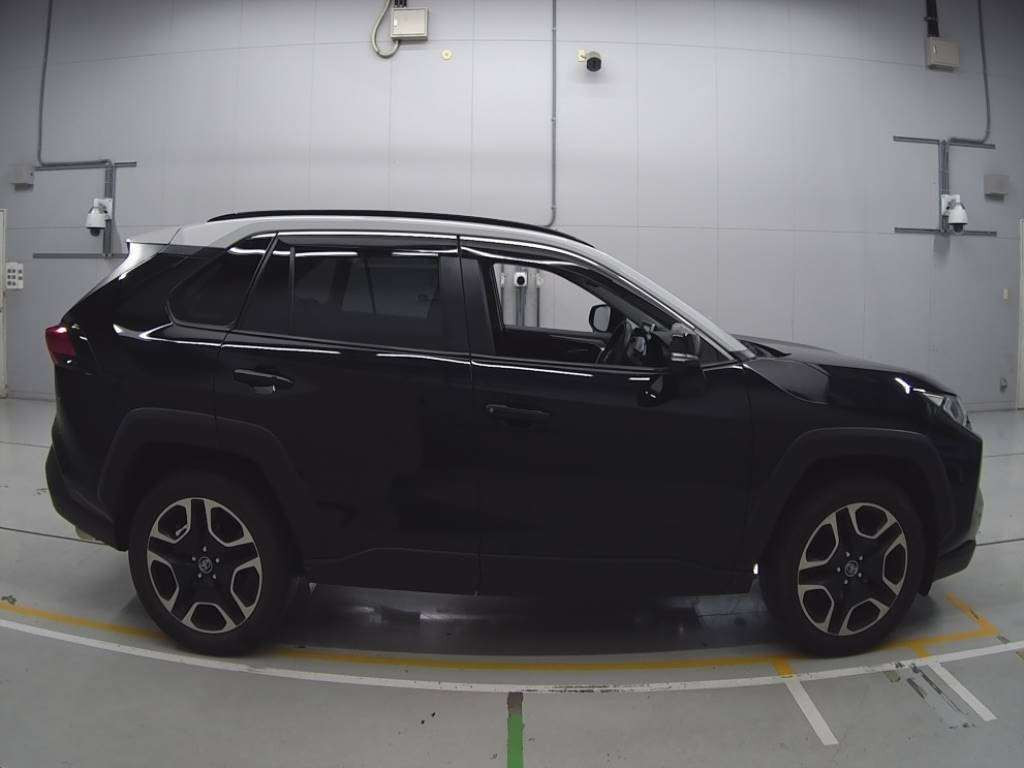 2019 Toyota RAV4 MXAA54[2]