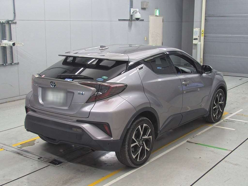 2017 Toyota C-HR ZYX10[1]