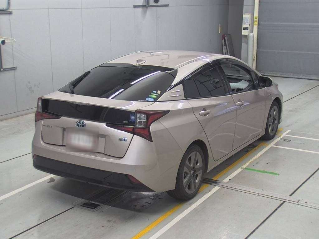 2019 Toyota Prius ZVW51[1]