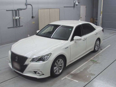 2013 Toyota Crown Hybrid