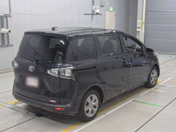 2021 Toyota Sienta