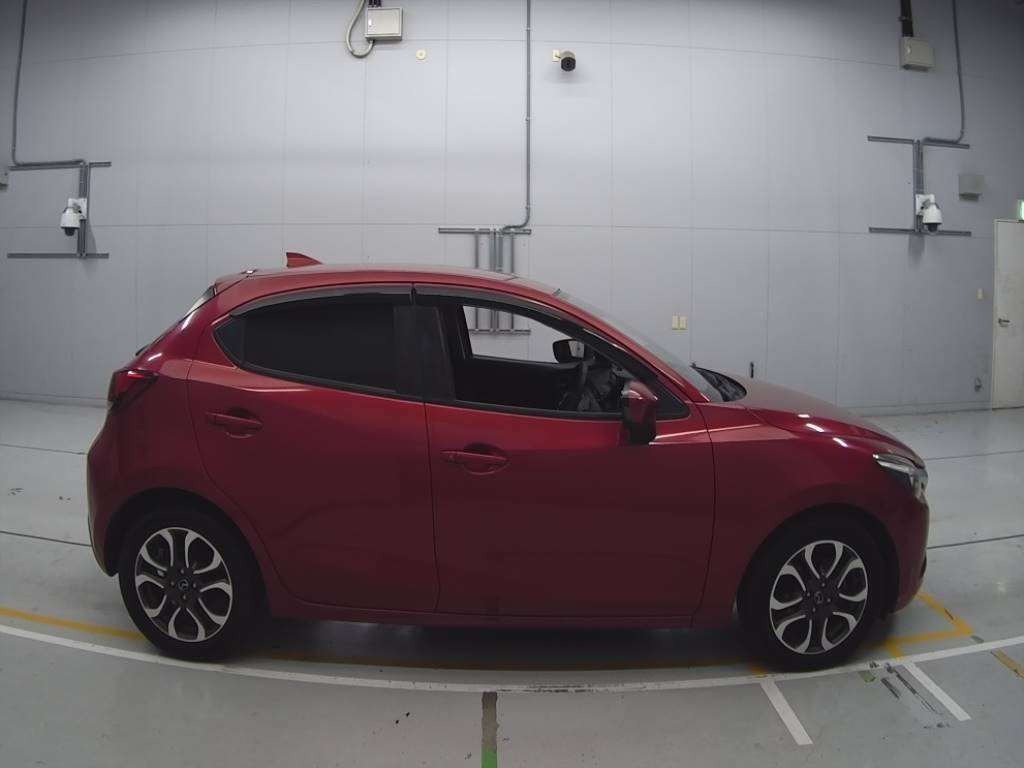 2016 Mazda Demio DJ5FS[2]