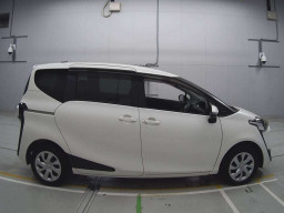 2016 Toyota Sienta