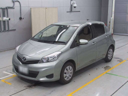 2013 Toyota Vitz