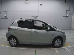 2013 Toyota Vitz