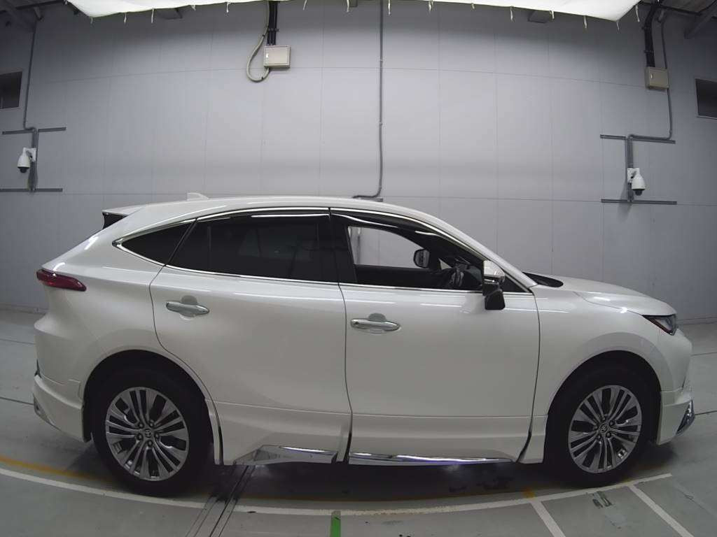 2021 Toyota Harrier MXUA80[2]