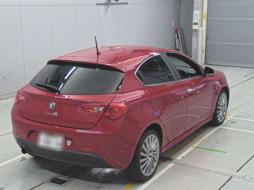 2014 Alfa Romeo Giulietta 940141[1]