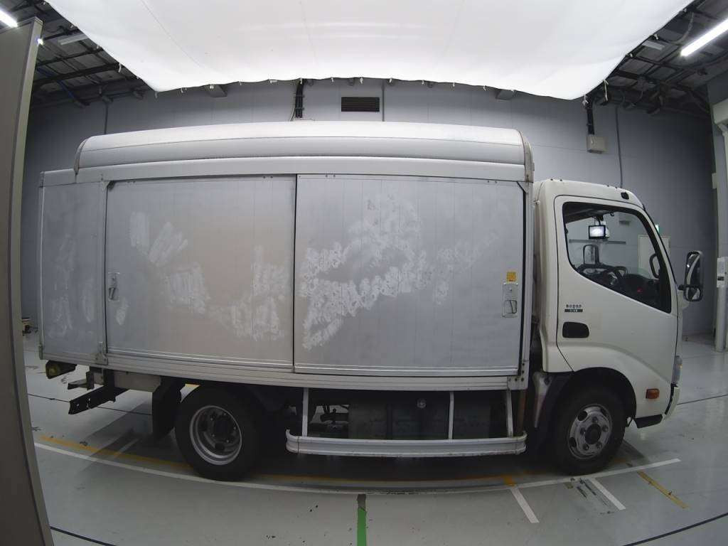 2012 Toyota Toyoace Truck XZC645[2]