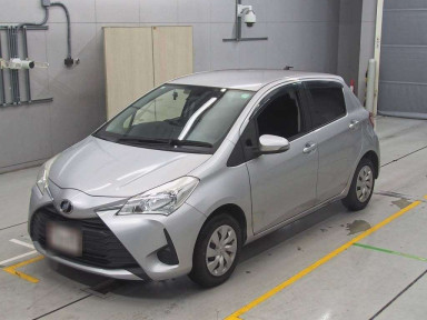 2017 Toyota Vitz