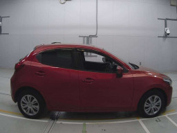 2016 Mazda Demio