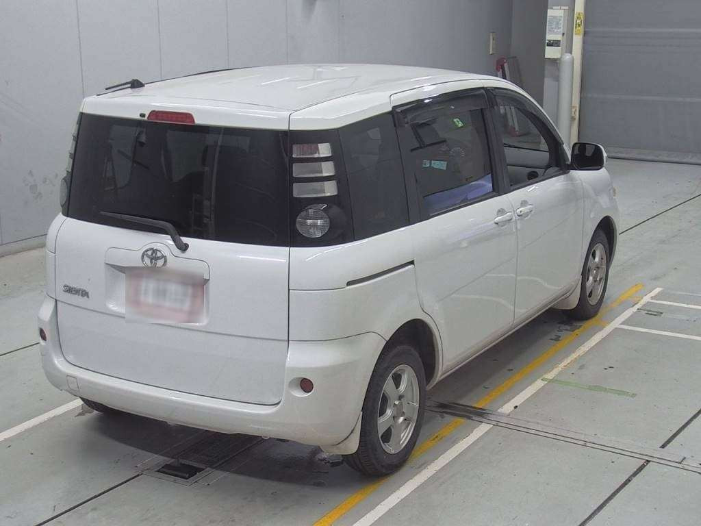 2007 Toyota Sienta NCP81G[1]