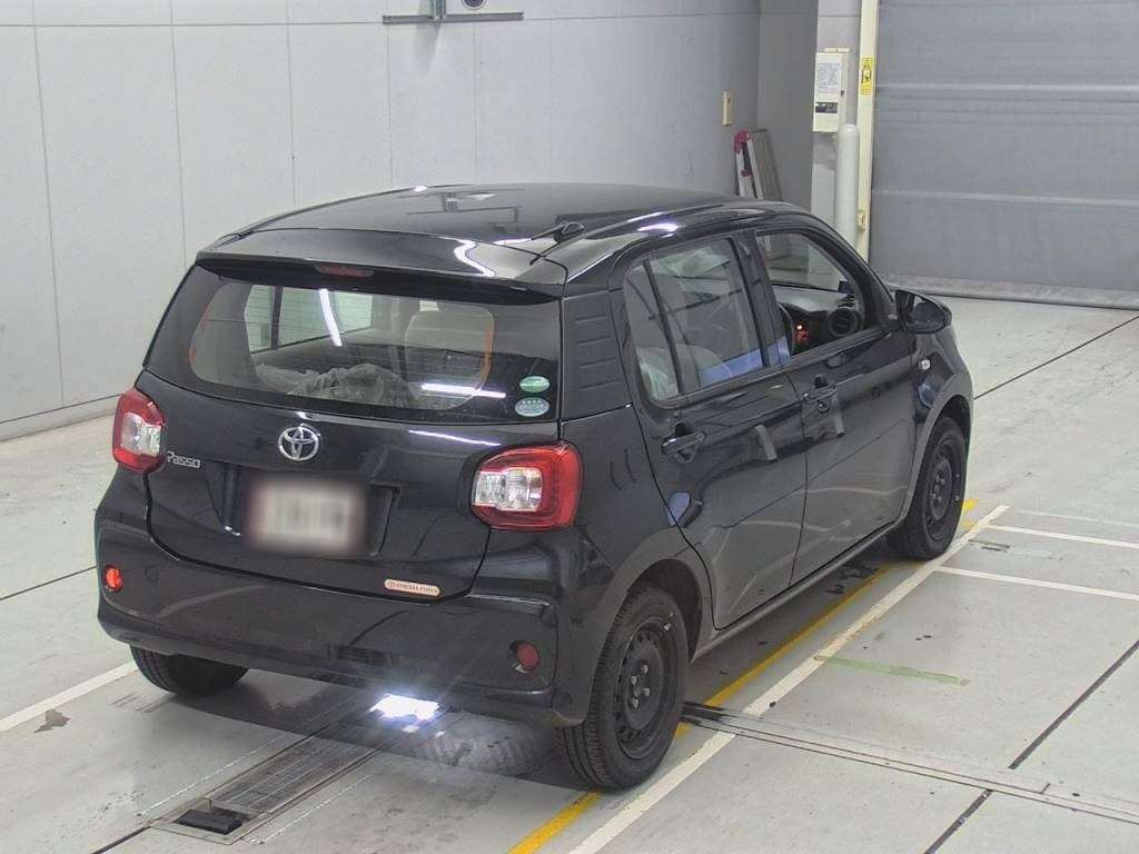 2016 Toyota Passo M700A[1]