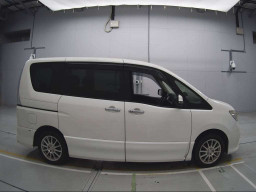 2012 Nissan Serena