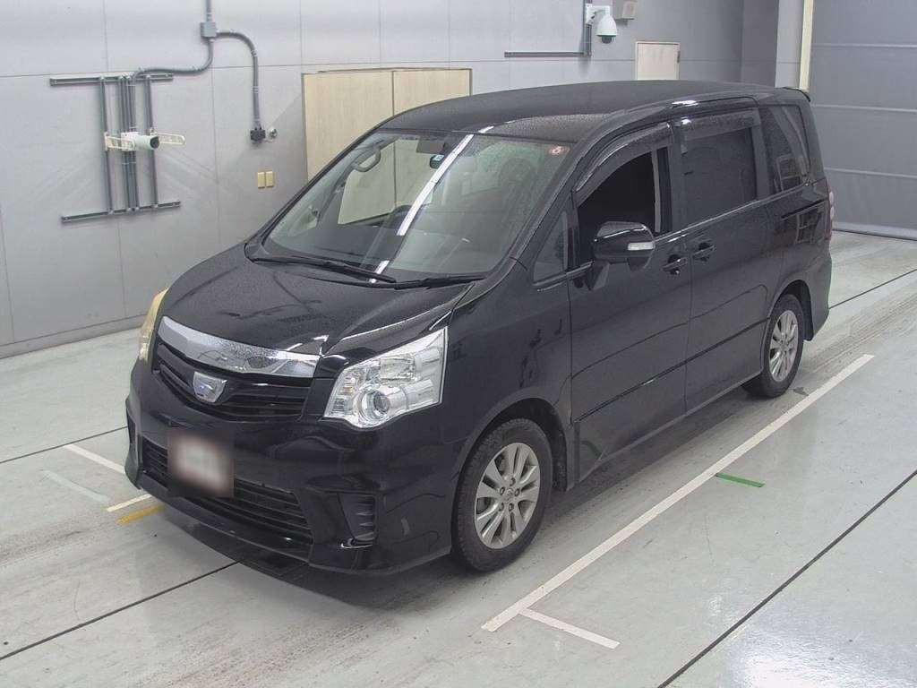 2011 Toyota Noah ZRR70W[0]