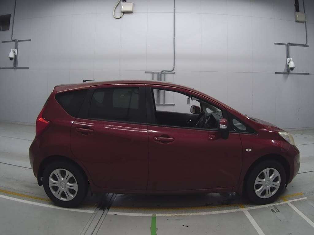 2013 Nissan Note E12[2]